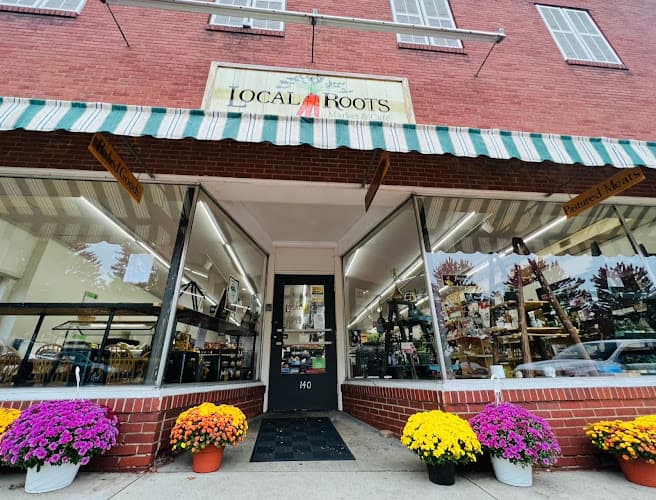 Local Roots Market & Cafe - Wooster