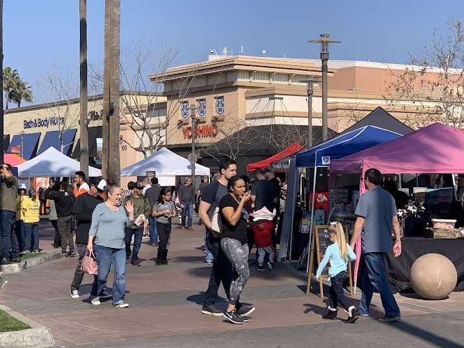 Fresno Riverpark Tuesday Farmers Market