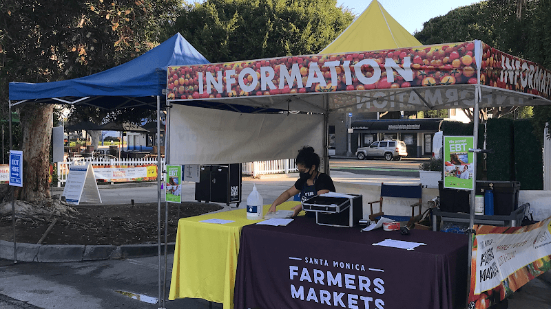 Santa Monica Farmers Market - Sunday Main Street