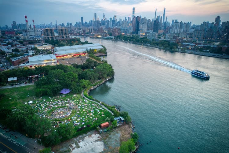 Socrates Sculpture Park Greenmarket