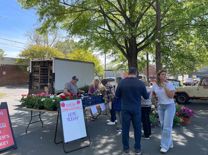 Meeting Street Market at Elon Park Elementary School