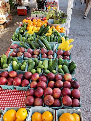 Raw and Juicy Farmers Market