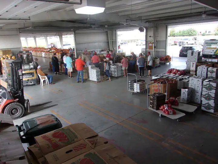 Arthur Produce Auction photo 2