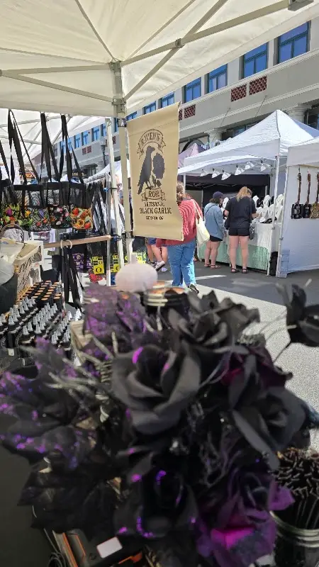 Astoria Sunday Market photo 2