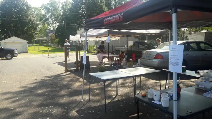 Beechmont Open Air Market photo 2