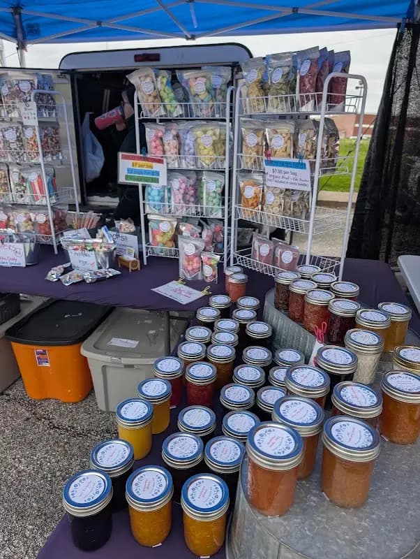 Bettendorf Farmers' Market photo 2