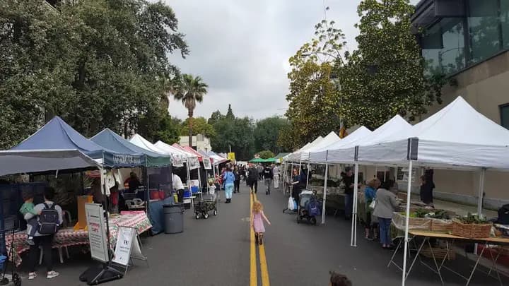 Beverly Hills Farmers Market photo 2