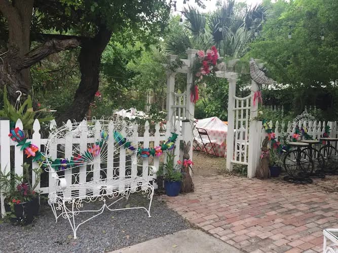 Bryan House Farmers Market