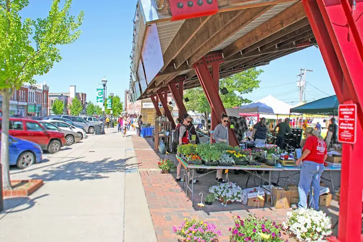 C Street Market