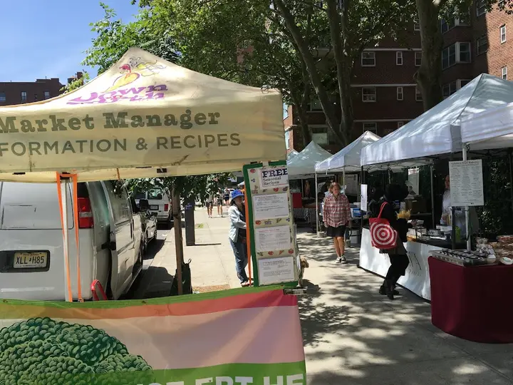 Chelsea's Down to Earth Farmers Market