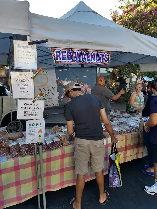 Clovis Farmers' Market photo 2