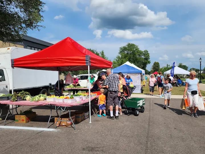 DeForest Area Farmers' Market photo 2