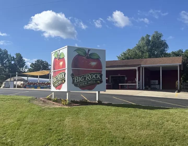 Douglass Farmers' Market photo 2