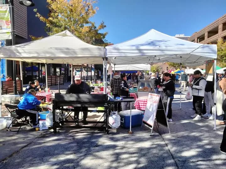 Downtown Farmers' Market - Des Moines