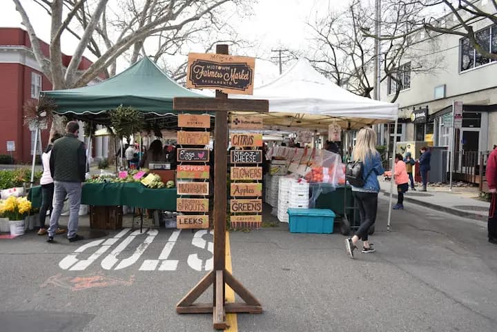 East Sacramento Farmer's Market