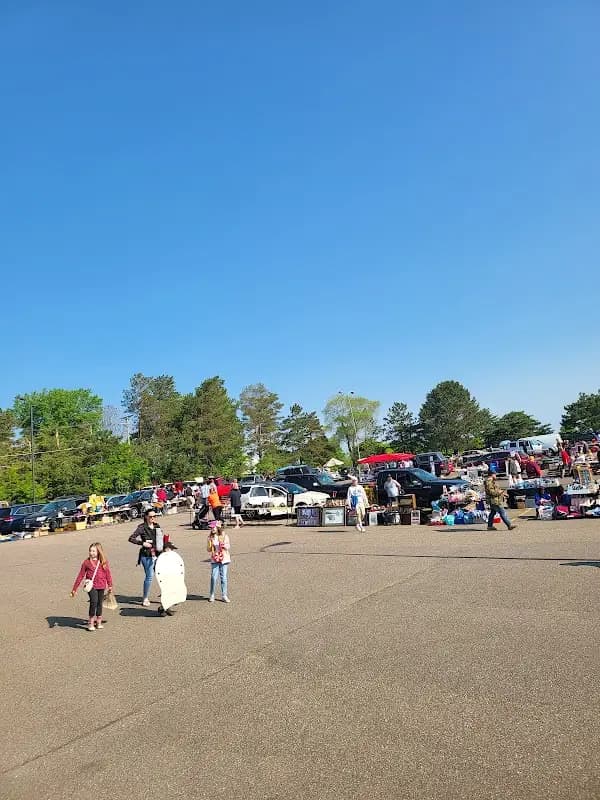 Excelsior Farmers' Market photo 2