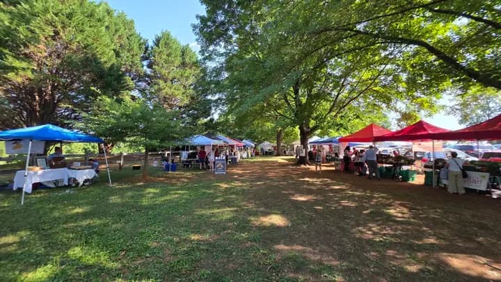 Farmers in the Park photo 2