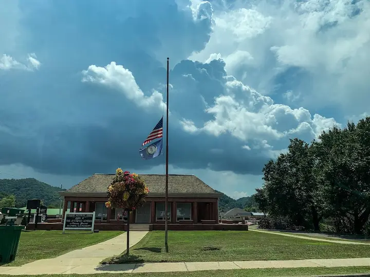 Floyd County Farmers Market