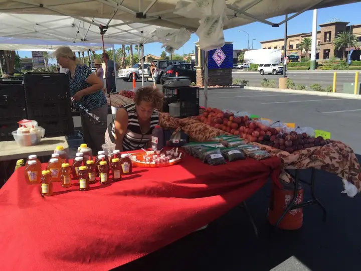 fresh52 Farmers & Artisan Market @ Sansone Park Place