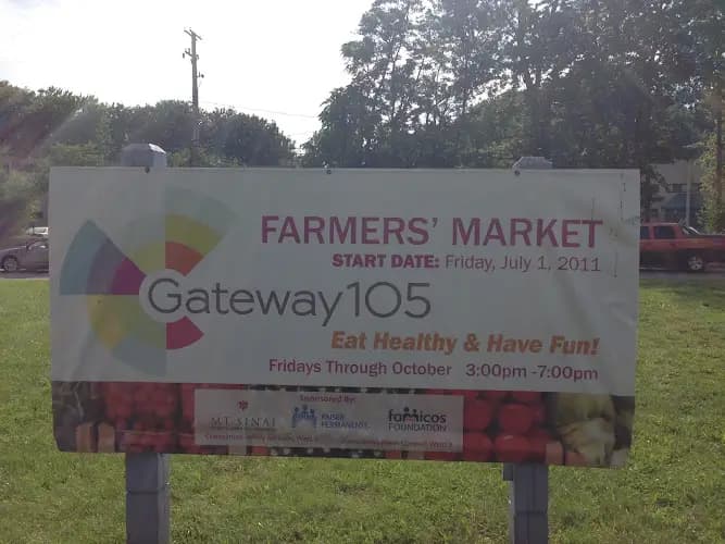 Gateway105 Farmers' Market
