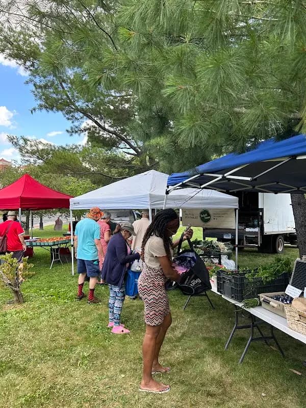 Hartford - West End Farmers Market photo 2