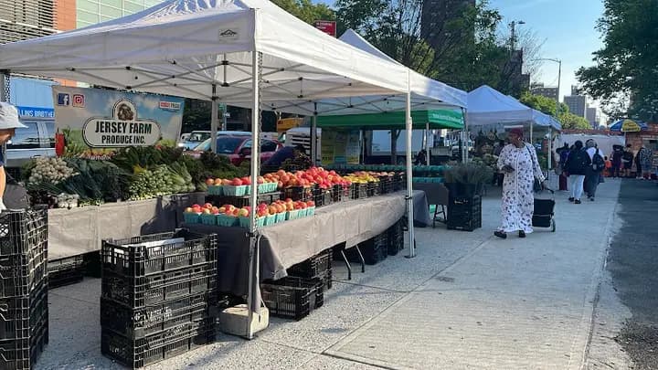 Harvest Home Metropolitan Avenue Market
