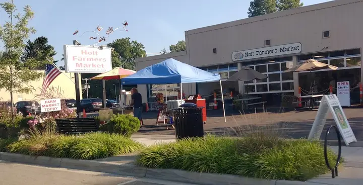 Holt Farmers Market