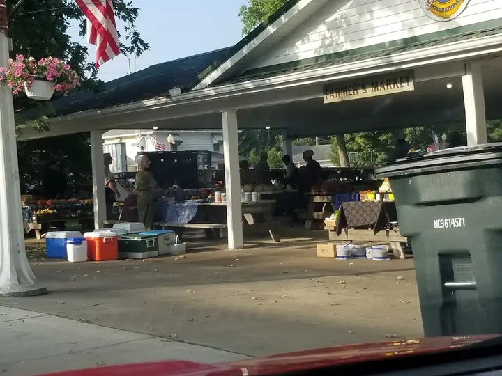 Howe Farmers Market