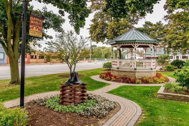 Huntley Farmers Market