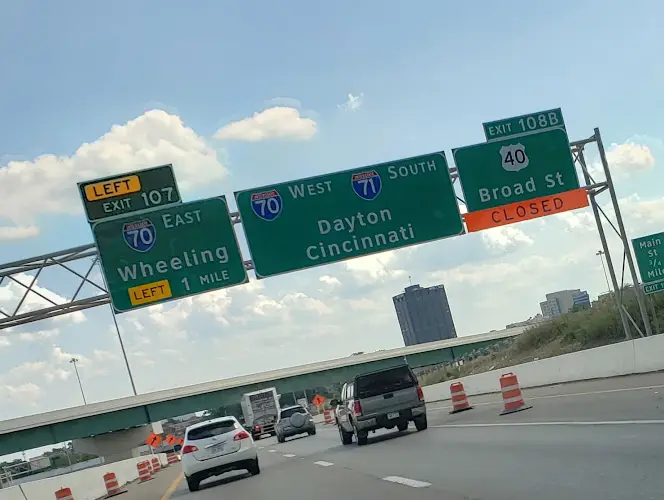 I-71 FARMERS MARKET at Rest Stop Signpost 224
