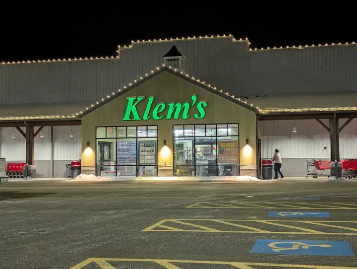 Klem's Farmer's Market in Spencer