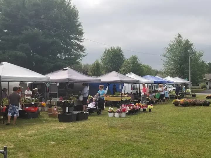 Kronenwetter Farmer's Market