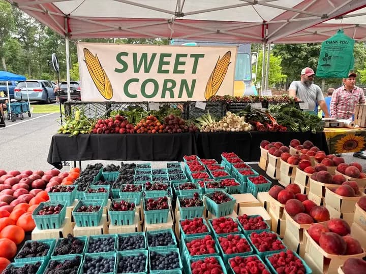 La Plaza Latino Farmer's Market