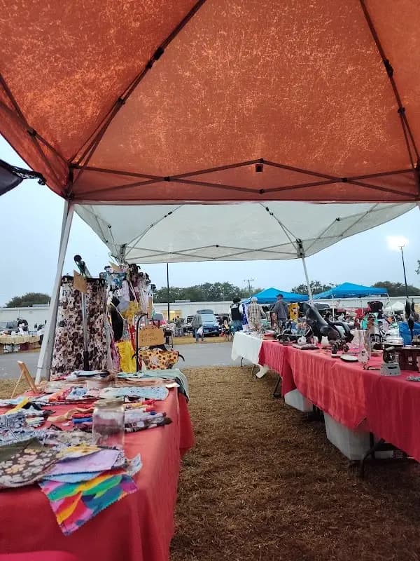 Lake County Farmers' and Flea Market