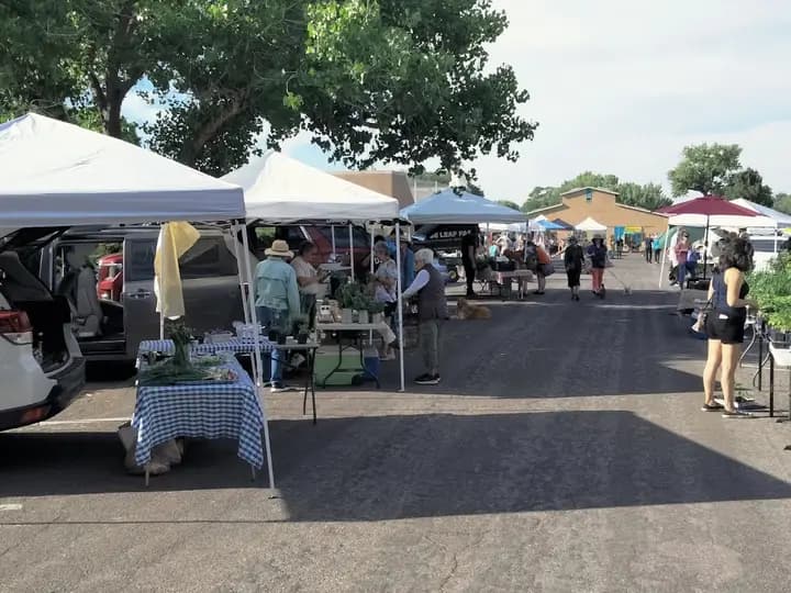 Los Ranchos Growers Market photo 2