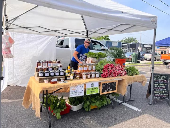 Mahtomedi Area Farmers' Market