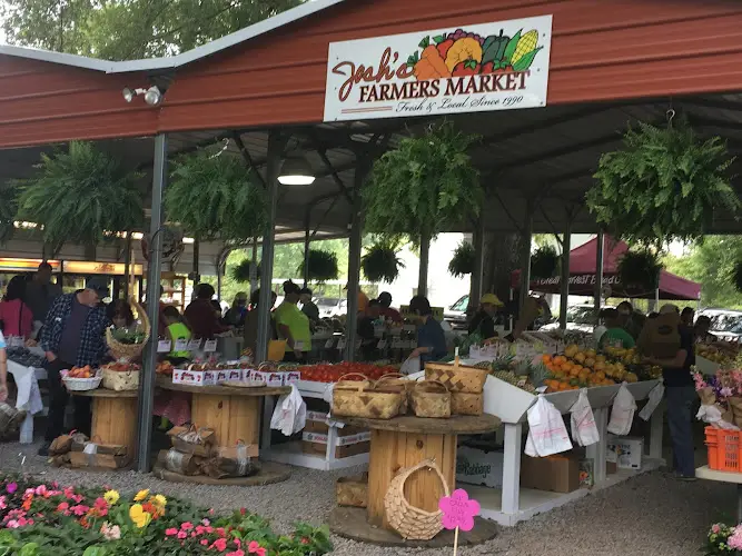 Meeting Street Farmers Market at Morriosn Plantation