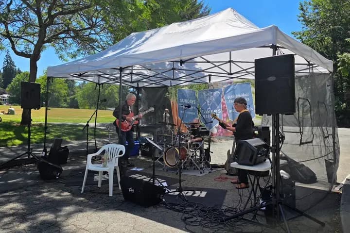 Mercer Island Farmers Market photo 2