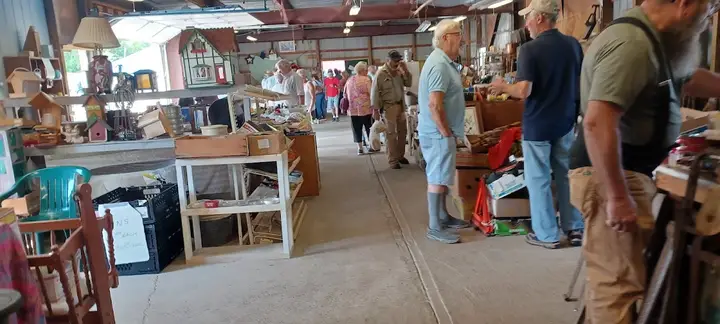 Middleburg Market and Auction