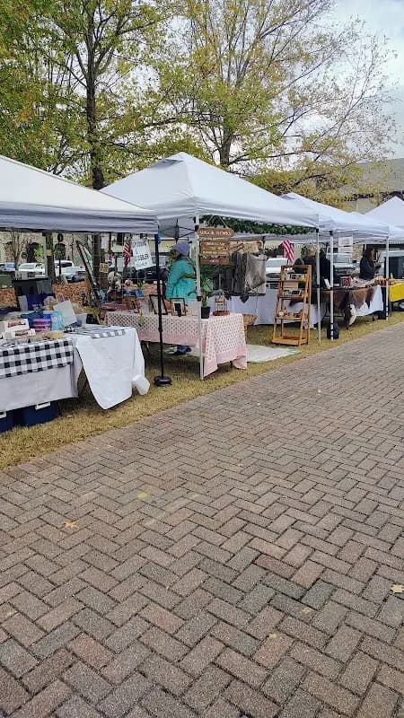 MOUNT LAUREL FARMERS MARKET photo 2