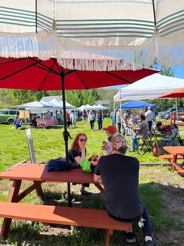 Narrowsburg Country Market