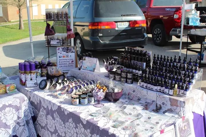 Neosho Farmers' Market photo 2