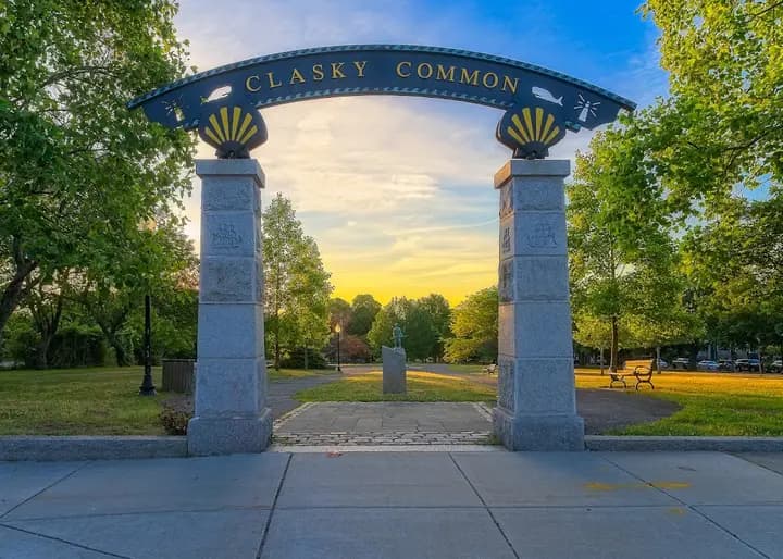 New Bedford Farmers Market- Clasky Common Park