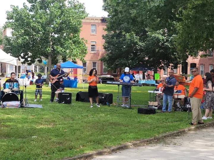 Norris Square Park Farmers' Market