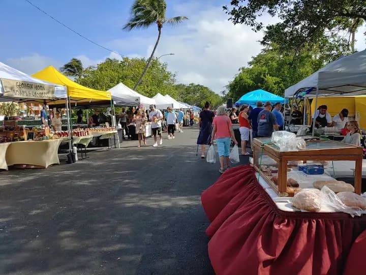Oceanside Farmer's market at Lake Worth Beach photo 2