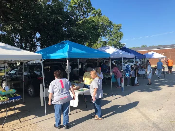 Oelwein Farmers Market photo 2
