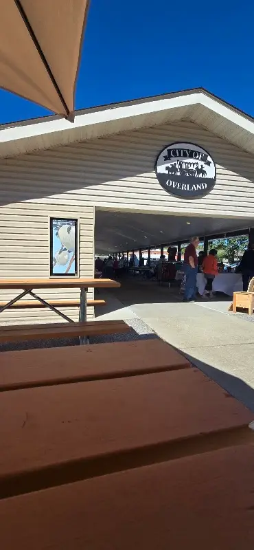 Overland Farmer's Market 63114 photo 2