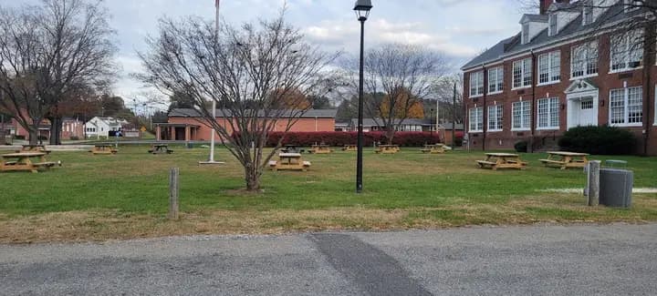 Pearisburg Community Market