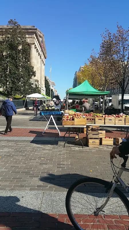 Penn Quarter FRESHFARM Market photo 2