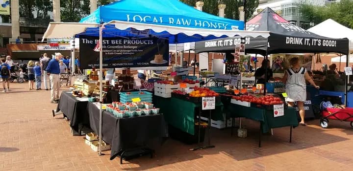 Portland Farmers Market - Pioneer Courthouse Square